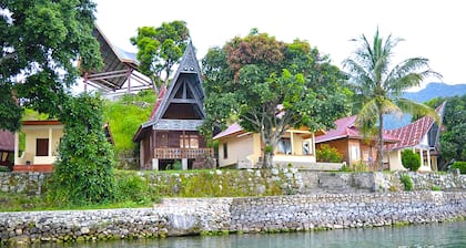 Tuk Tuk Timbul Bungalows