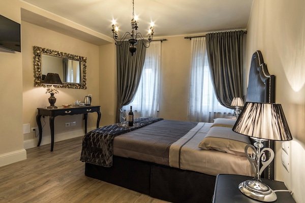 Deluxe Double Room (Bon Ton) | Blackout drapes, WiFi (free), bed sheets