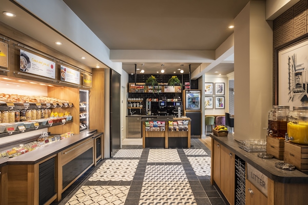 Daily continental breakfast (GBP 13 per person)