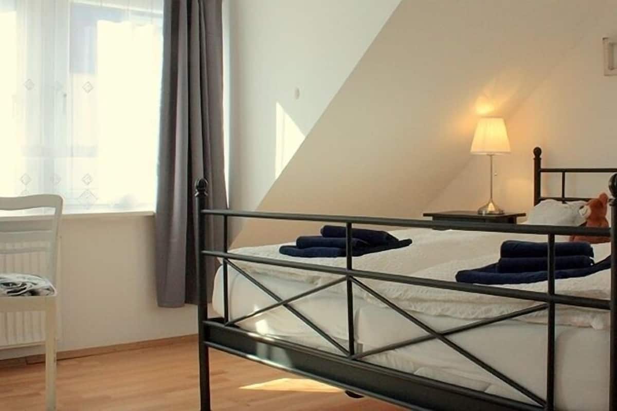 Apartment, 2 Bedrooms (Maisonette) | 1 bedroom, free WiFi