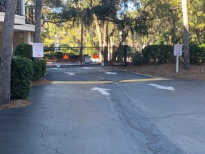 Property grounds - Elegance at the beach -Ocean View Villa, Gorgeous! (Hilton Head Island)