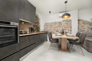 Coffee/tea maker, fridge, oven, dishwasher - Villa Anika (Silo - island Krk)