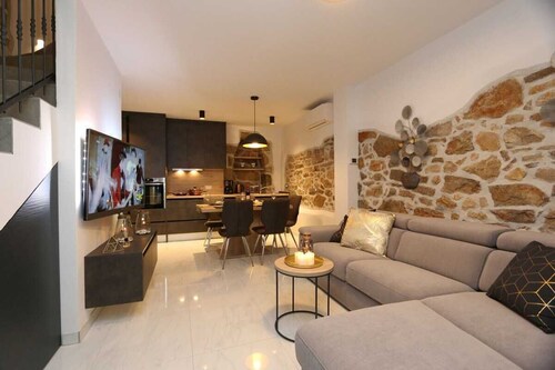 Villa Anika