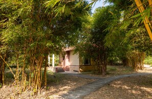 Premium-Ferienhaus, 1 King-Bett, Poolblick | 2 Schlafzimmer, Zimmersafe, laptopgeeigneter Arbeitsplatz