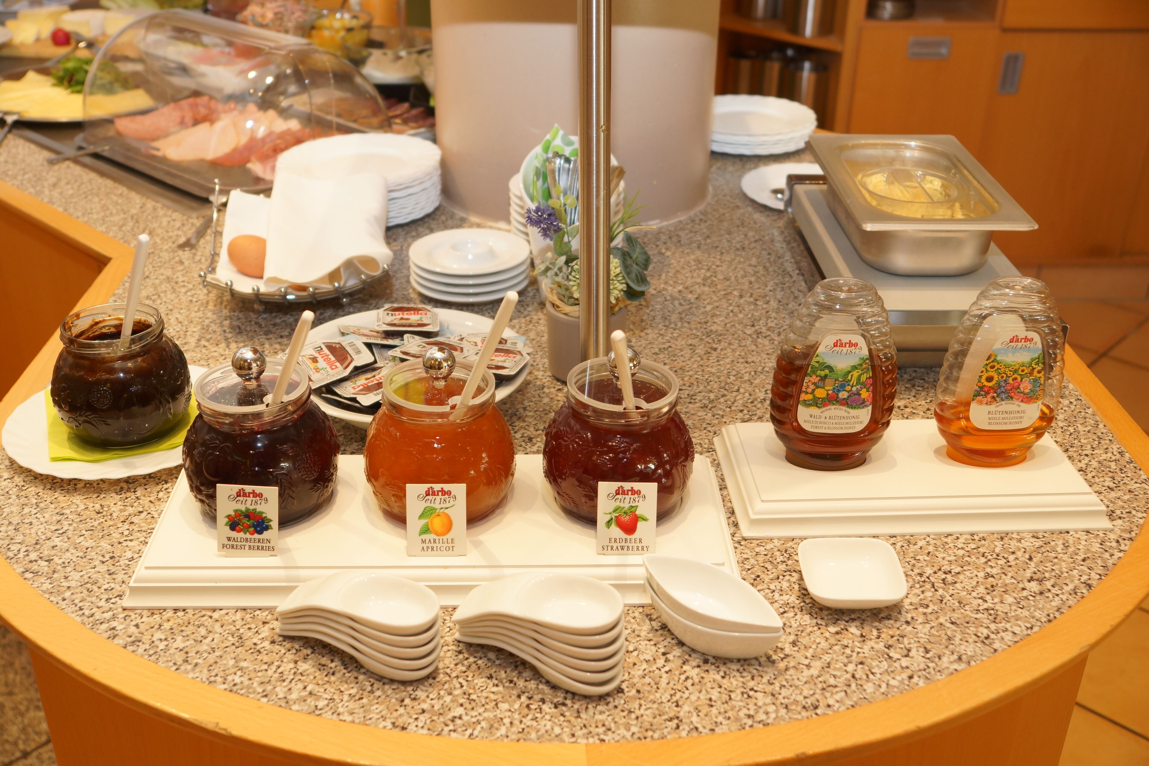 daily buffet breakfast for a fee