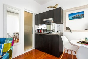 Sunrise Sea view Studio | Private kitchenette | Fridge, stovetop, coffee/tea maker, electric kettle - Sunrise Sea view (Rovinj)