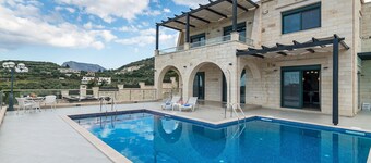 Luxury  Villa   Kera