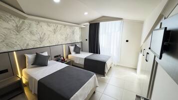 Panoramic Loft, 2 Twin Beds | In-room safe, soundproofing, free WiFi, bed sheets