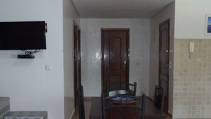 Unclassified image, 5 of 11, button