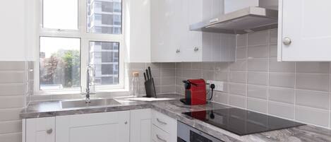 Apartment, 1 Bedroom | Private kitchen
