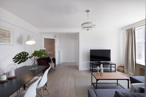 Apartment, 1 Bedroom | Living area