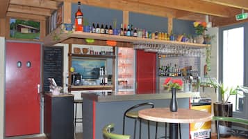 Snack bar