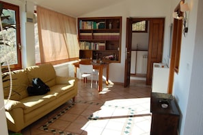 Lobby sitting area - B&B Il Faro (Bonifati)