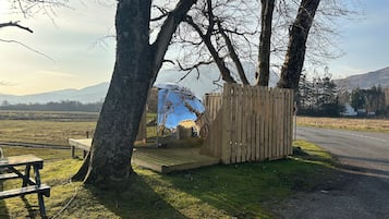 المنشأة من الخارج