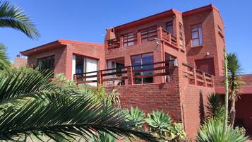 Signature Apartment, 3 Bedrooms, Garden View | Terrace/patio