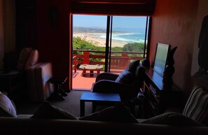 Panoramic Penthouse, 2 Bedrooms, Beach View | Down duvets, individually decorated, individually furnished - Beachfront Villa Africa Queen Jeffreys (Jeffreys Bay)