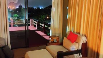 Signature Apartment, 3 Bedrooms, Garden View