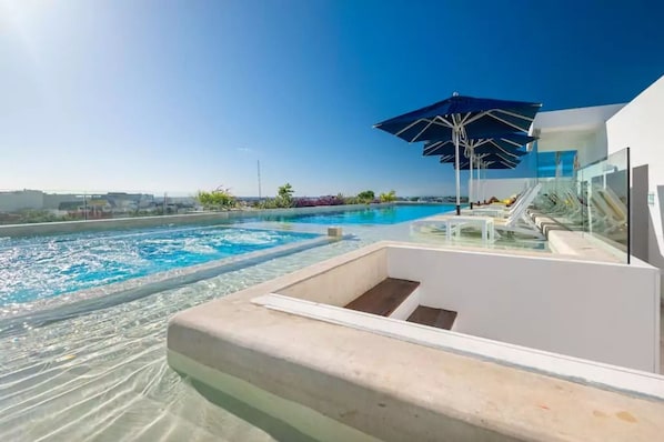 Piscine extérieure