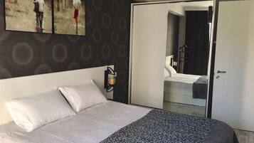 1 bedroom, iron/ironing board, free WiFi