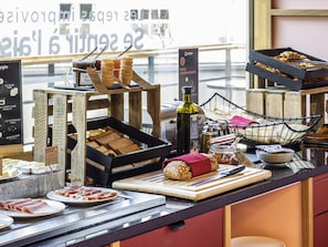 Daily buffet breakfast (EUR 16 per person)