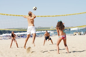 Beach nearby, sun-loungers, beach umbrellas