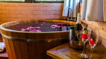 Suíte (Ofurô) | Vista do quarto