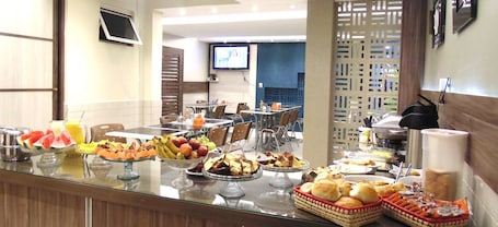 Desayuno buffet incluido todos los días