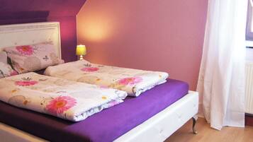 Apartment NR 3 | Individually decorated, individually furnished, iron/ironing board