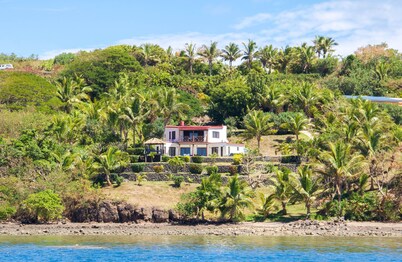 Vistas al mar / impresionantes, cama colgante, piscina privada y mucamas