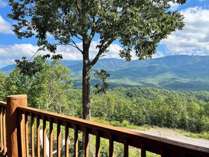 Property grounds - Snow Hill - Secluded w/ Mountain Views (Gatlinburg)