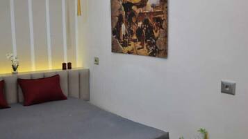 Apartment, 2 Bedrooms | Premium bedding, in-room safe, free WiFi, bed sheets