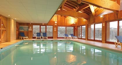Appart Charmant à 50m des remontées | AccÚs piscine + Sauna