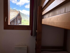 Interior - Appart à 50m des remontées | Accès piscine + Sauna (Val-Cenis)