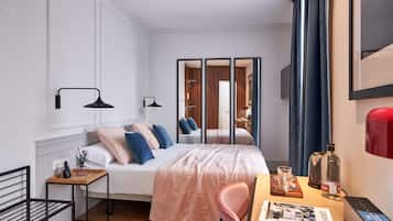 1 chambre, minibar, coffres-forts dans les chambres, bureau
