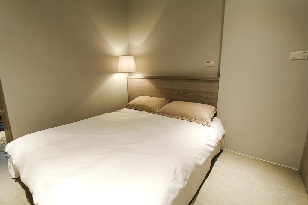 ซิตี้อพาร์ทเมนท์ | เครื่องนอนระดับพรีเมียม, ผ้านวมขนเป็ด, Wi-Fi ฟรี, ผ้าปูที่นอน