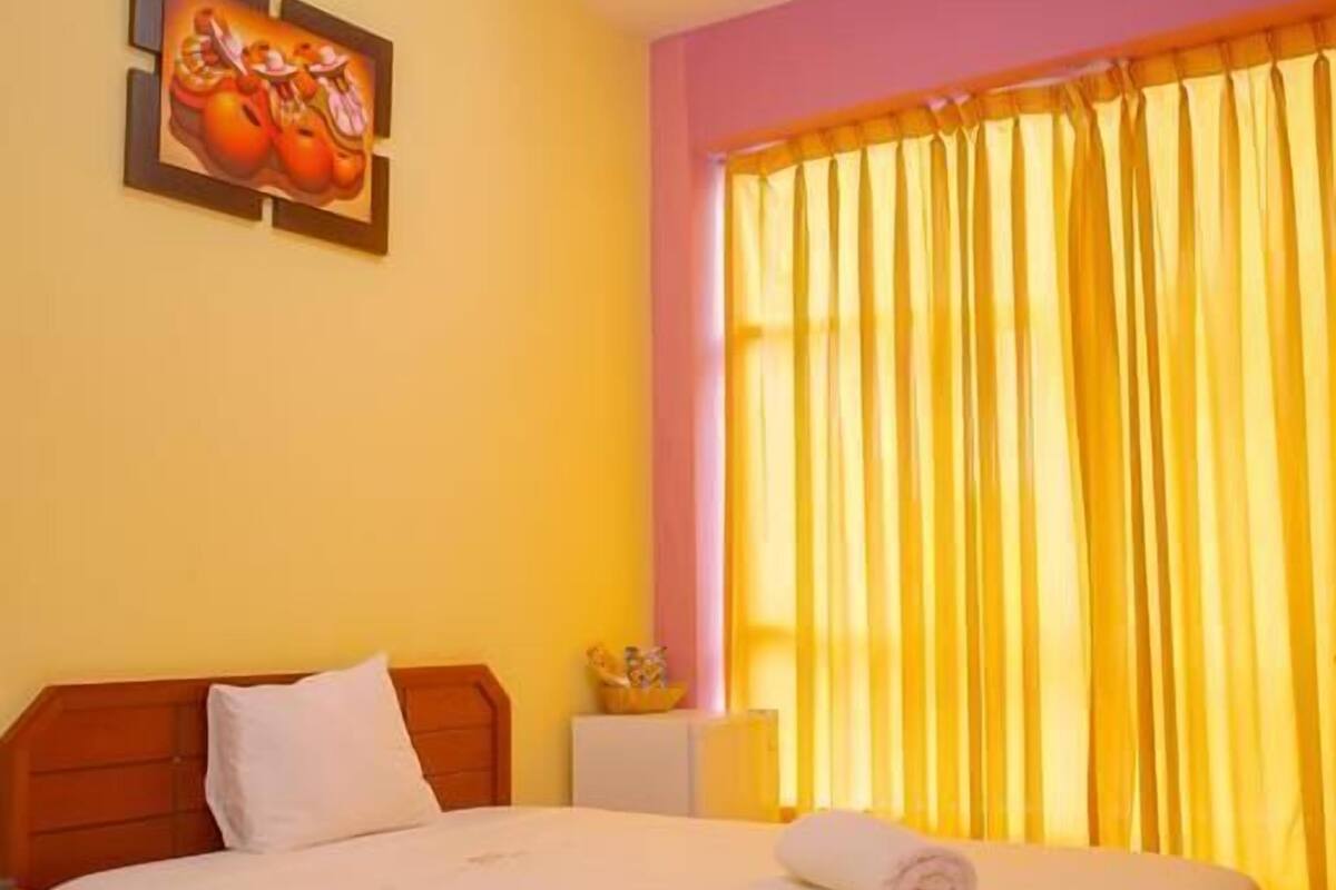 Basic Single Room | Minibar, in-room safe, soundproofing, WiFi (free)