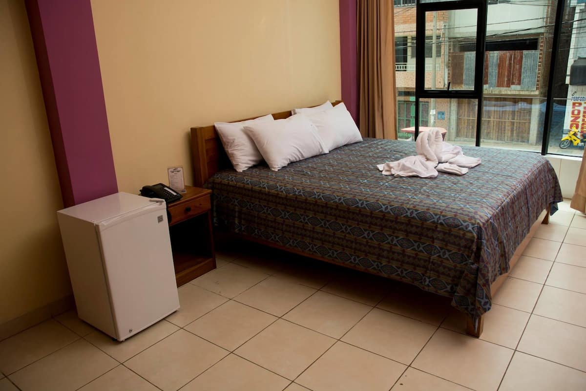 Minibar, in-room safe, soundproofing, WiFi (free)