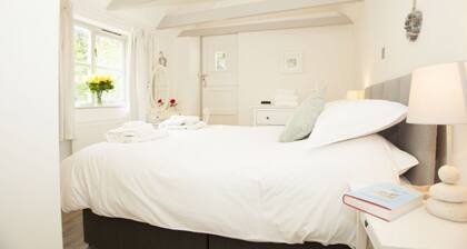 Padstow Breaks - Malt Cottage