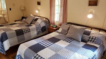 Cabana standard, 2 camas de casal | 2 quartos, camas extras/dobráveis, roupa de cama