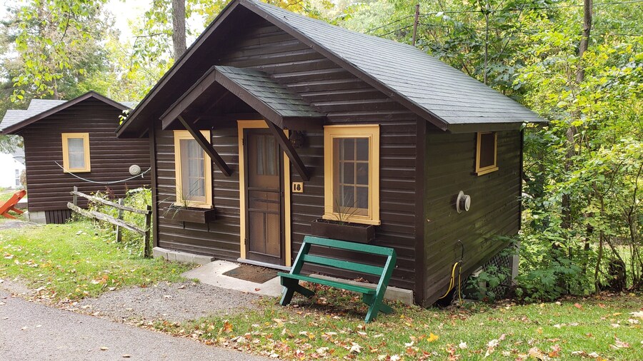Miners Bay Lodge