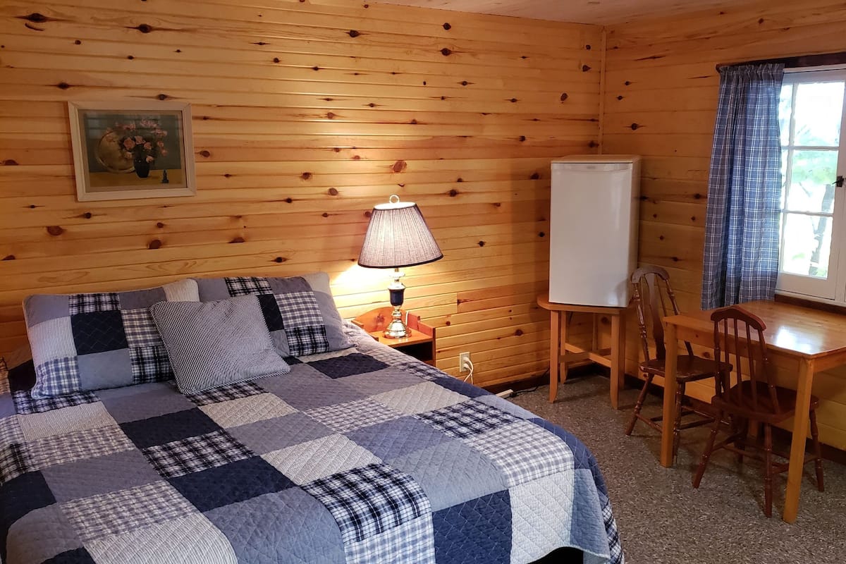Cabaña familiar, varias camas | 2 habitaciones, camas extra gratis y ropa de cama