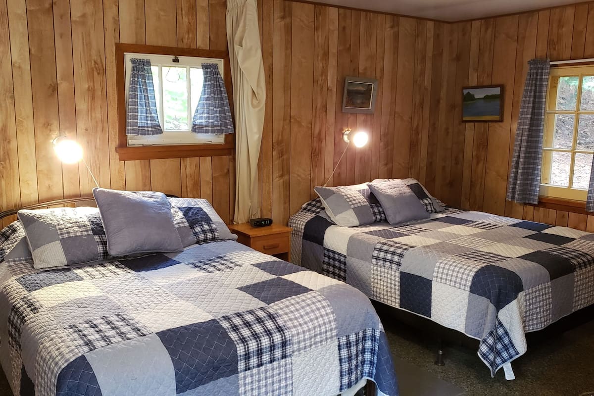 Cabaña familiar, varias camas | 2 habitaciones, camas extra gratis y ropa de cama