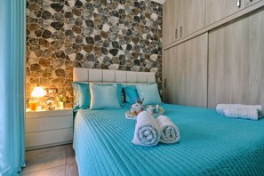4 chambres, fer et planche à repasser, Wi-Fi, draps fournis