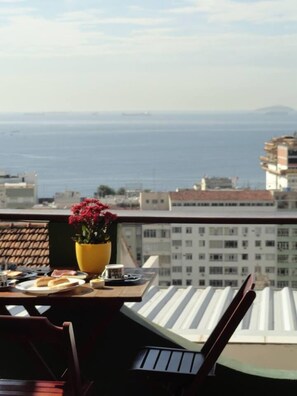 View from property - Babilonia Rio Hostel (Rio de Janeiro)