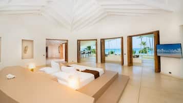 13 bedrooms, in-room safe, iron/ironing board, travel crib