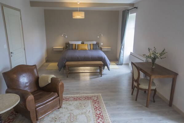 Double Room (Ella) | 1 bedroom, individually decorated, individually furnished, desk - Manoir de Penn Lann (Paimpol)