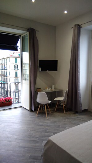 Luxury Triple Room, Multiple Beds, City View | Minibar, desk, laptop workspace, soundproofing - B&B Napoli Culture (Naples)