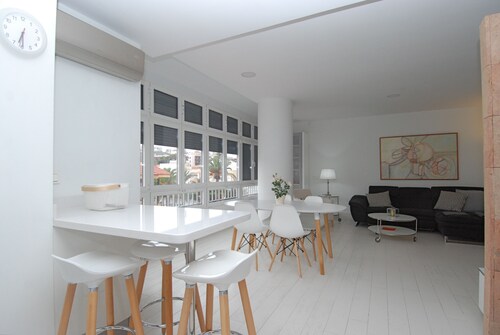 FANTASTIC APARTMENT IN THE CENTER OF THE CITY 10 MINUTES FROM THE BEACH 