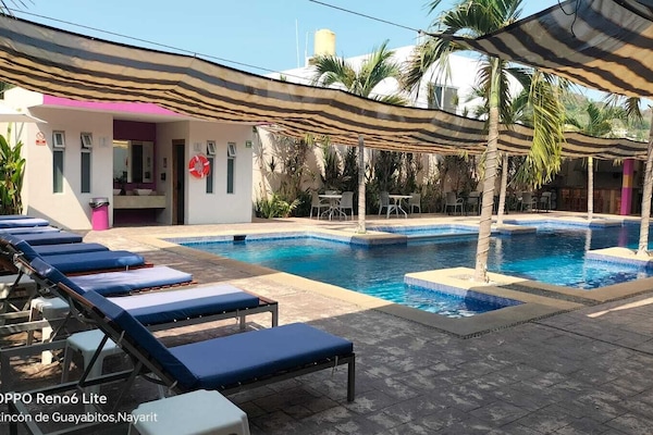 Área de estar no saguão