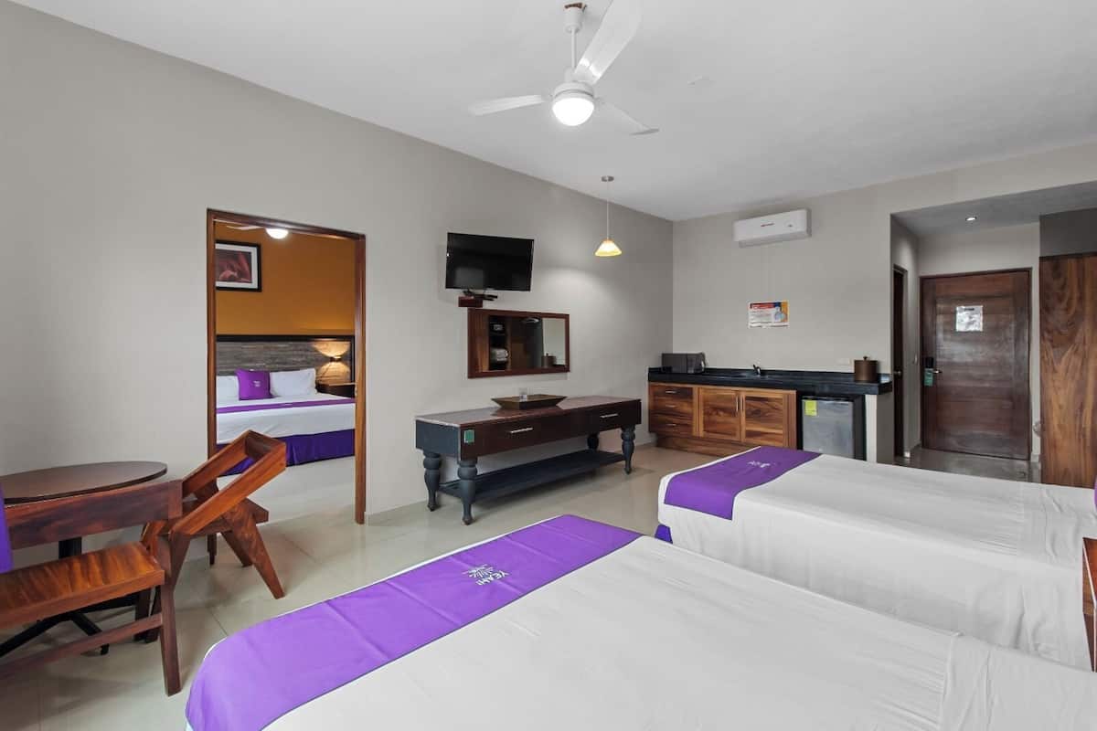 Duplex, 2 Bedrooms | In-room safe, desk, free WiFi, bed sheets